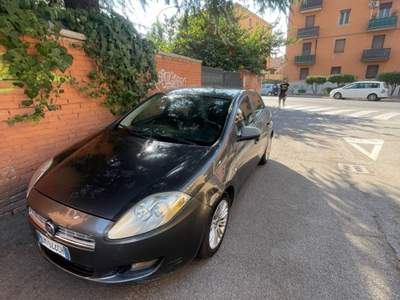 Fiat Bravo la macchina ben tenuta più informazione al telefono Grigio usata Bologna