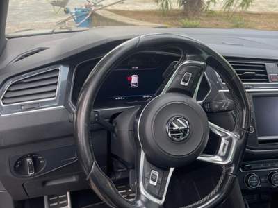 Volkswagen Tiguan R Line aut. full optional Nero usata Silea