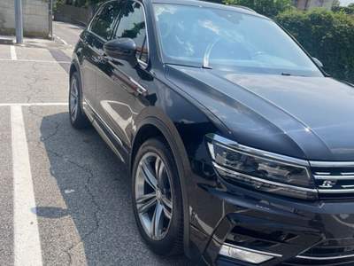 Volkswagen Tiguan R Line aut. full optional Nero usata Silea