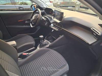 Peugeot 208 208 1.2 puretech allure Nero usata Pavia