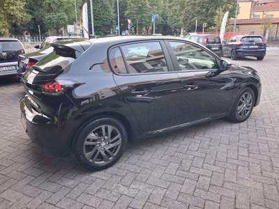 Peugeot 208 208 1.2 puretech allure Nero usata Pavia