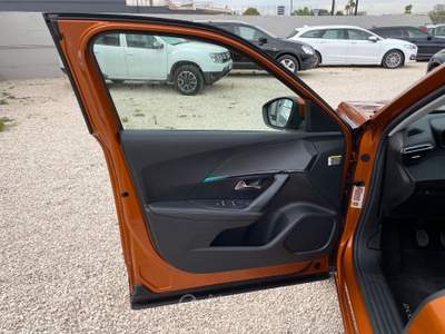 Peugeot 2008 S&S Allure Pack IVA ESPOSTA UNICO PROPRIETARIO NEOPATENTATI Arancione usata Corato