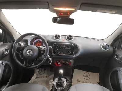 Smart ForFour forfour 70 1.0 Youngster Nero usata Napoli