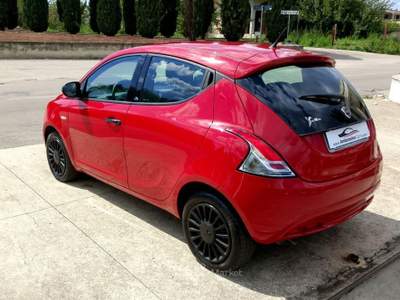 Lancia Ypsilon  1.2 69 CV 5p. GPL Ecochic Gold Rosso usata Saviano