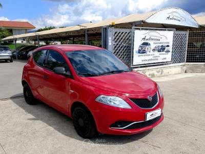 Lancia Ypsilon  1.2 69 CV 5p. GPL Ecochic Gold Rosso usata Saviano