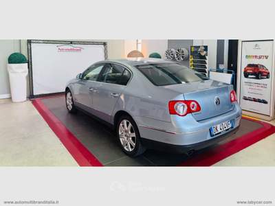 Volkswagen Passat Passat 3.2 V6 FSI 4mot. DSG Highline Blu/Azzurro usata Venezia