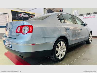 Volkswagen Passat Passat 3.2 V6 FSI 4mot. DSG Highline Blu/Azzurro usata Venezia