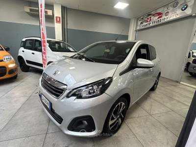 Peugeot 108 S&S 5 porte Allure OK Neopatentati Grigio usata Prato