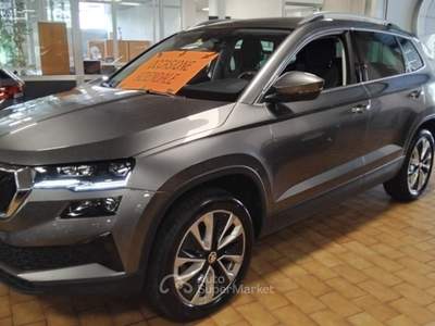 Skoda Karoq 2.0 TDI SCR 4x4 DSG Style Grigio usata Vigevano