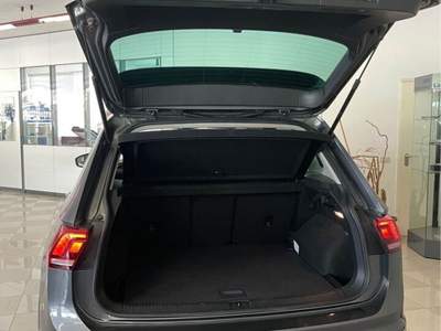 Volkswagen Tiguan Tiguan 2.0 TDI SCR Sport BlueMotion Technology Grigio usata Concesio