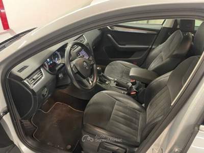 Skoda Octavia Octavia 2.0 TDI CR DSG Wagon Style Argento usata Concesio