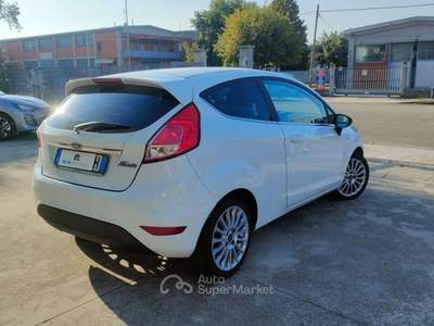 Ford Fiesta 1.5 TDCi 75CV 3 porte Titanium Bianco usata Asti