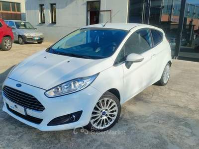 Ford Fiesta 1.5 TDCi 75CV 3 porte Titanium Bianco usata Asti