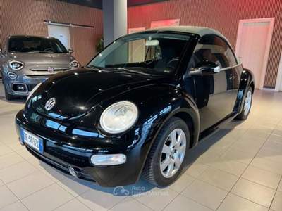 Volkswagen New Beetle 1.6 Cabrio Nero usata Padova