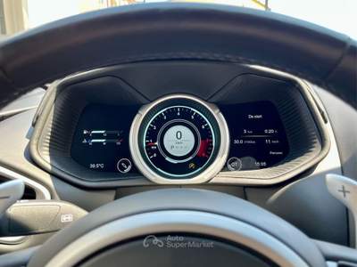 Aston Martin DB11  4.0 v8 auto Nero usata Milano