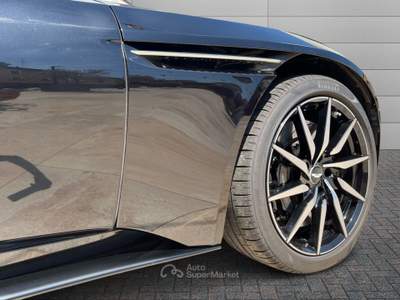 Aston Martin DB11  4.0 v8 auto Nero usata Milano