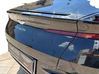 Aston Martin DB11  4.0 v8 auto Nero usata Milano