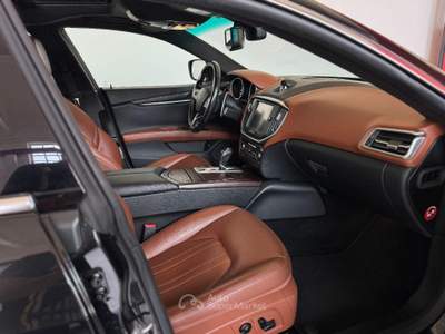 Maserati Ghibli V6 Diesel 275 CV Nero usata Parabiago