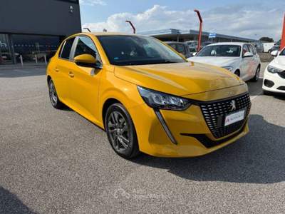 Peugeot 208 1.2 puretech Active s&s 75cv Giallo usata Tavagnacco