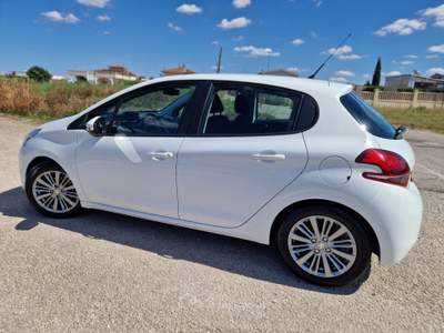 Peugeot 208 5 porte Allure Bianco usata Gravina in Puglia