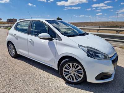 Peugeot 208 5 porte Allure Bianco usata Gravina in Puglia