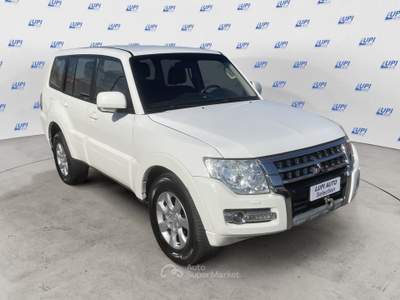 Mitsubishi Pajero 3.2 cr Instyle 5p auto AUTOCARRO Bianco usata Pistoia