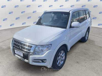 Mitsubishi Pajero 3.2 cr Instyle 5p auto AUTOCARRO Bianco usata Pistoia