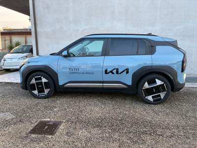 Kia EV3 EV3 81.4 kWh Earth Blu/Azzurro usata Grottammare