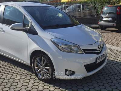 Toyota Yaris 5 porte Lounge Bianco usata Pieve a Nievole