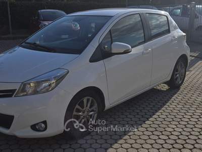 Toyota Yaris 5 porte Lounge Bianco usata Pieve a Nievole
