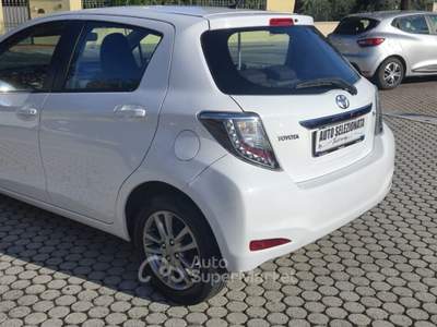 Toyota Yaris 5 porte Lounge Bianco usata Pieve a Nievole