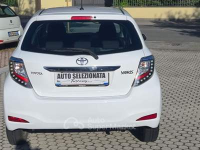 Toyota Yaris 5 porte Lounge Bianco usata Pieve a Nievole