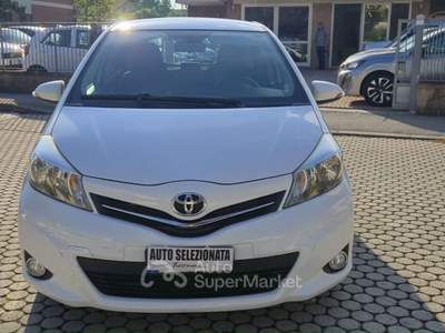 Toyota Yaris 5 porte Lounge Bianco usata Pieve a Nievole