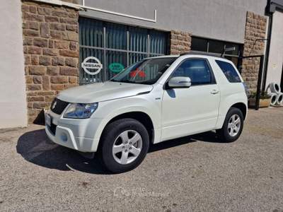 Suzuki Grand Vitara 1.9 DDiS 3 porte Offroad Bianco usata Levico Terme