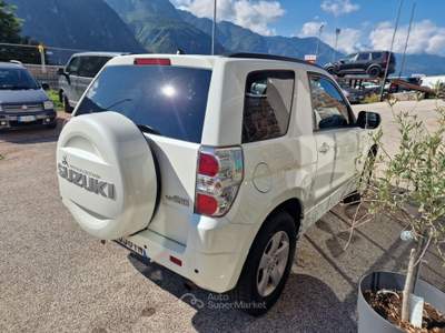 Suzuki Grand Vitara 1.9 DDiS 3 porte Offroad Bianco usata Levico Terme