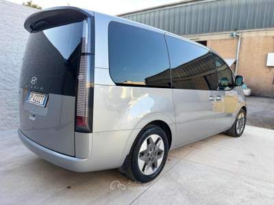 Hyundai Staria 2.2 AT 2WD 9 posti Wagon Grigio usata Pesaro