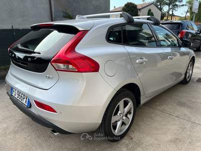 Volvo V40 D2 Business Plus SENSORI PARK NAVIGATORE Argento usata Nogarole Rocca
