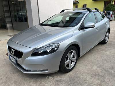 Volvo V40 D2 Business Plus SENSORI PARK NAVIGATORE Argento usata Nogarole Rocca
