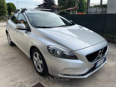 Volvo V40 D2 Business Plus SENSORI PARK NAVIGATORE Argento usata Nogarole Rocca