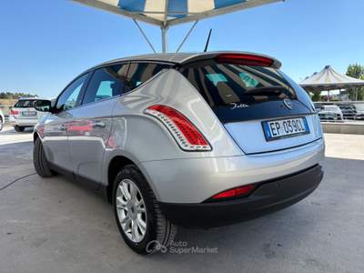 Lancia Delta DPF 105 CV Gold Argento usata ALTAMURA