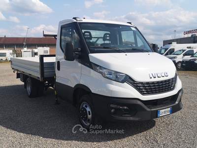 Iveco Daily daily 35 C14H cassone con Gru Bianco usata Reggio nell'Emilia