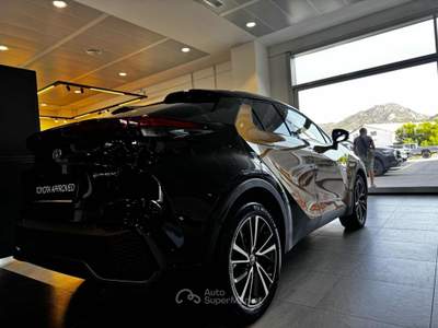 Toyota C-HR 2.0 PHEV Lounge Premiere Arancione usata Sassari