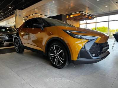 Toyota C-HR 2.0 PHEV Lounge Premiere Arancione usata Sassari