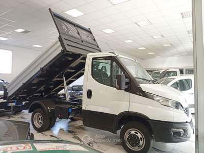 Iveco Daily RIBALTABILE TRILATERALE  nuovo Bianco usata Mede