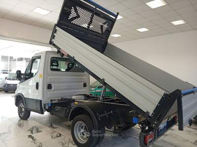 Iveco Daily RIBALTABILE TRILATERALE  nuovo Bianco usata Mede