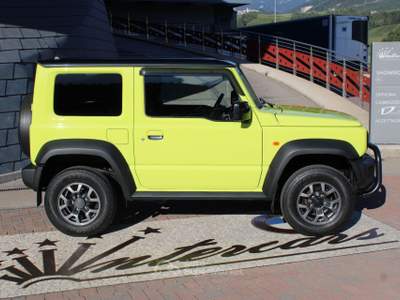 Suzuki Jimny 1.5 5MT Top 4POSTI-GANCIO Verde usata Denno