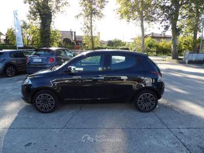 Lancia Ypsilon 1.2 69 CV 5 porte Gold Nero usata Spresiano