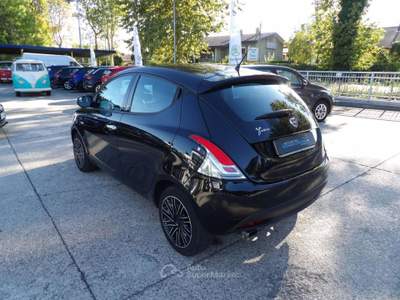 Lancia Ypsilon 1.2 69 CV 5 porte Gold Nero usata Spresiano