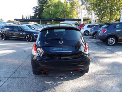 Lancia Ypsilon 1.2 69 CV 5 porte Gold Nero usata Spresiano