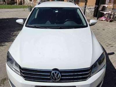 Volkswagen Passat 2.0 tdi Comfortline(140cv) Bianco usata Riccione